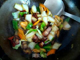 Stir-fried Bacon with Cabbage and Pepper recipe
