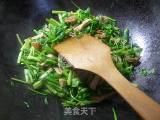 Small Stir-fried Celery recipe