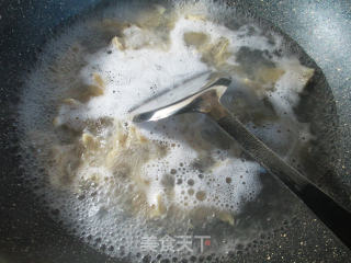 Duck Egg Black Fungus Barbecue Bran recipe