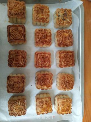 Bean Paste and Egg Yolk Mooncakes recipe