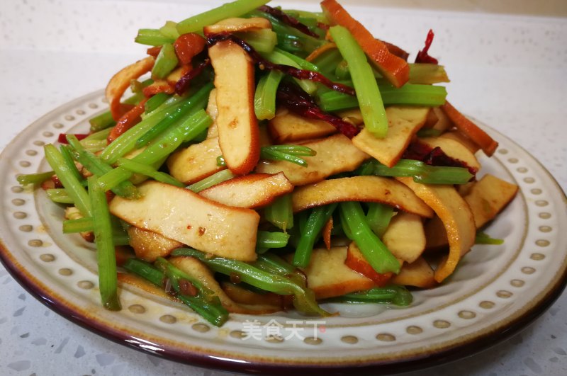 Celery Stir-fried Tofu recipe