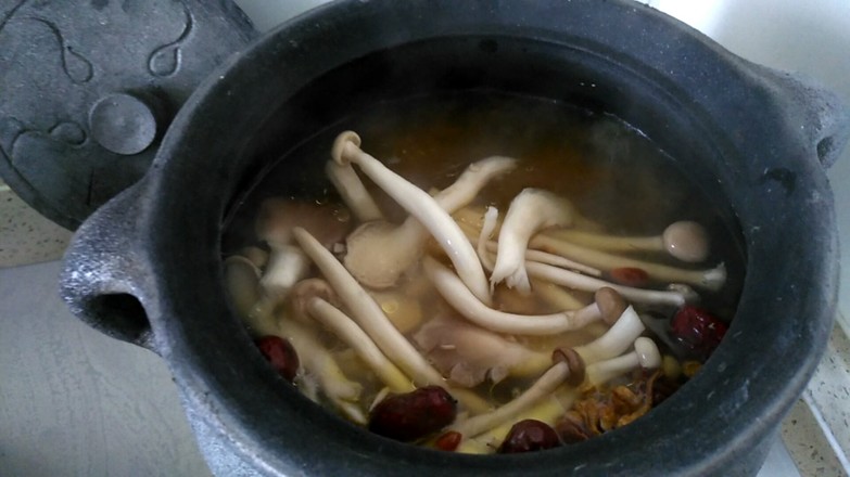 Chicken Soup with Cordyceps and Mushroom recipe