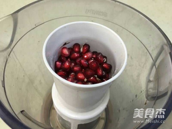 Freshly Squeezed Pomegranate Juice recipe