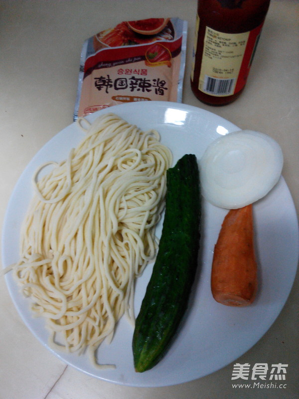 Korean Spicy Sauce Noodles recipe