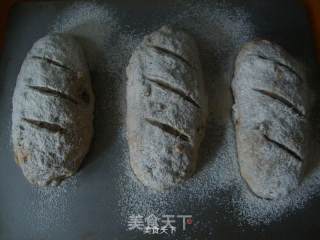 Walnut and Raisin Soft European Buns recipe