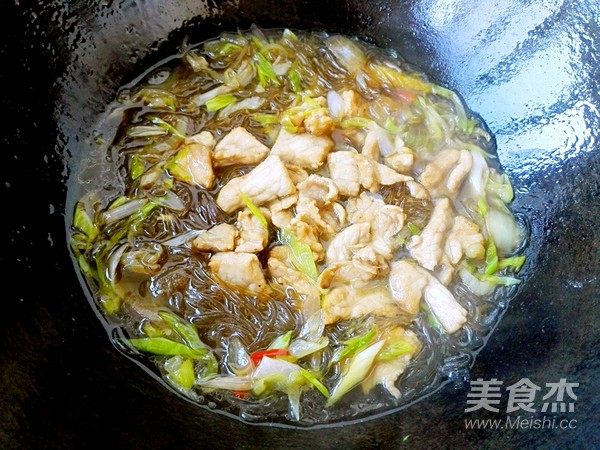 Fried Vermicelli with Sliced Pork recipe