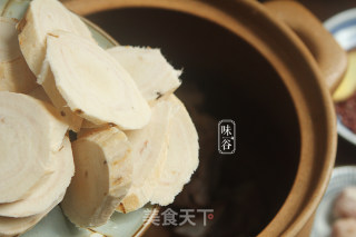 Chixiao Bean Powder and Kudzu Pork Bone Soup recipe