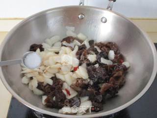 Pickled Pepper Ground Pear Black Fungus recipe