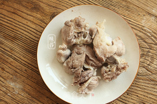 Chixiao Bean Powder and Kudzu Pork Bone Soup recipe