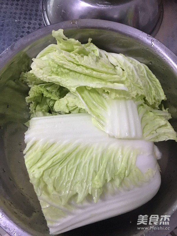 Steamed Dumplings with Cabbage and Pork recipe