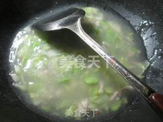 Shredded Pork, Cabbage and Broad Bean Soup recipe