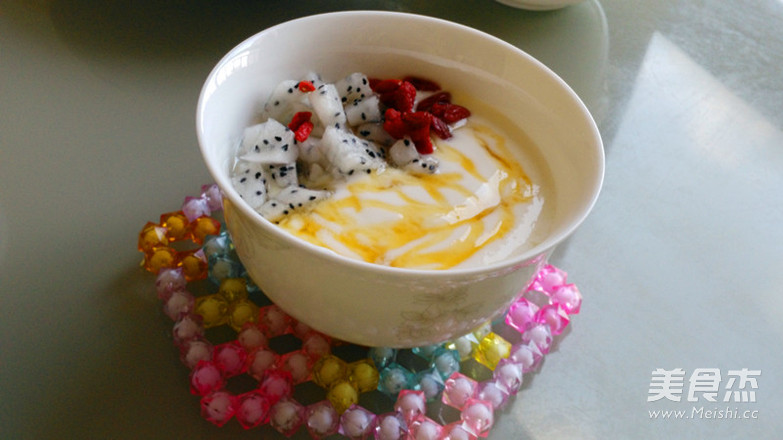 Dragon Fruit with Yogurt recipe