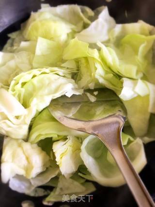 Wontons with Oil Residue and Cabbage recipe