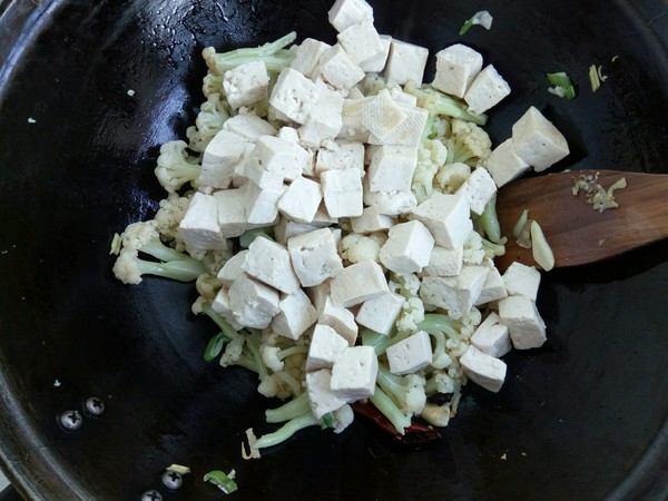 Braised Organic Cauliflower Tofu in Oyster Sauce recipe