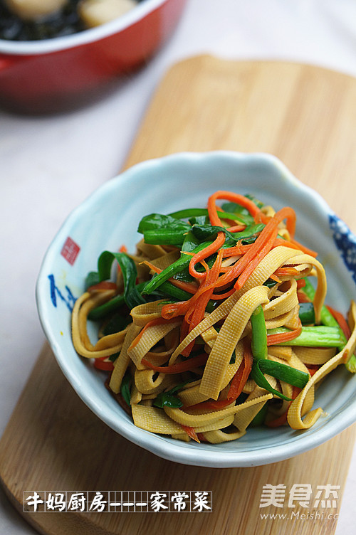 Stir-fried Thousands of Double Vegetables recipe