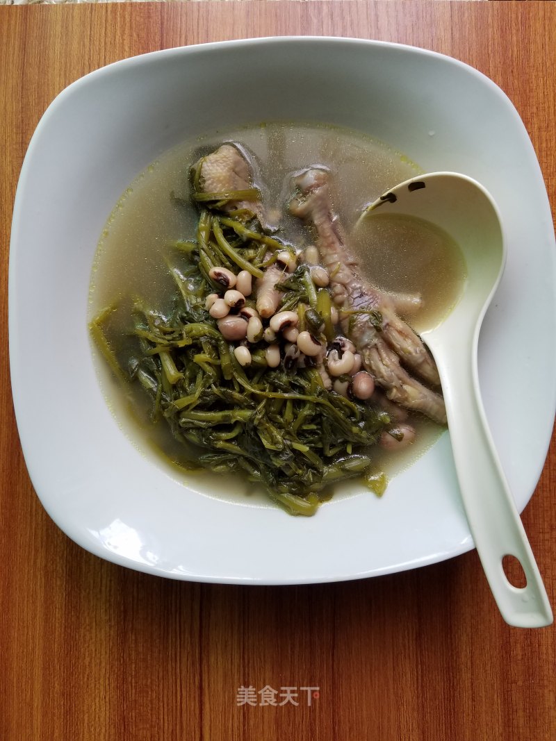 Watercress Pot Chicken Feet Peanut Eyebrow Soup recipe