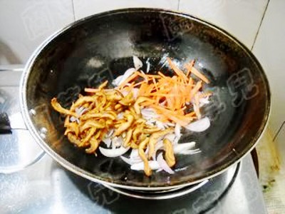 Stir-fried Gluten with Scallion and Watercress recipe