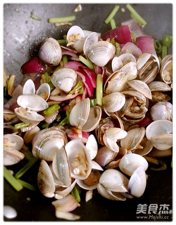 Spicy Fried White Clams recipe