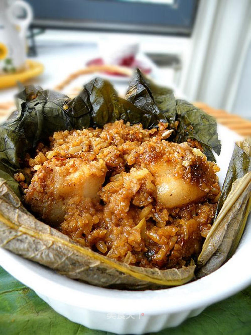 Steamed Pork with Lotus Leaf