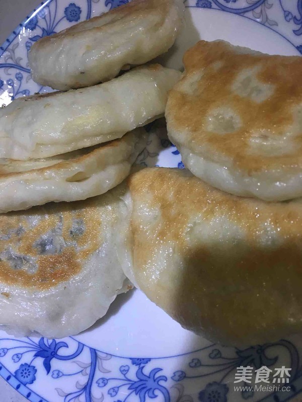 A New Use of Leftover Dumpling Filling—fried Buns recipe