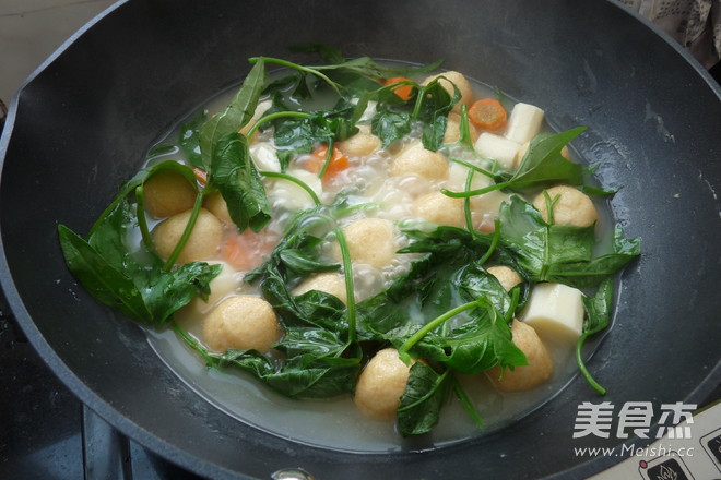 Fish Egg Yam Soup Pot recipe