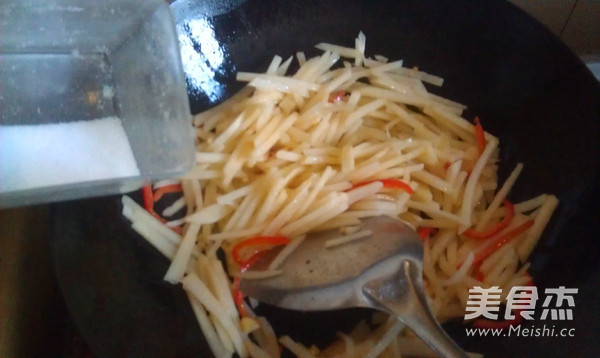 Stir-fried Cold Potato Shreds with Minced Beef recipe