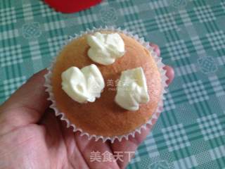 Decorated Cupcakes (easy to Make Cheese Frosting) recipe