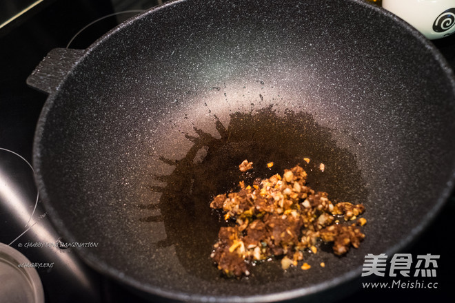 Stir-fried Beef with Bitter Gourd in Black Bean Sauce recipe