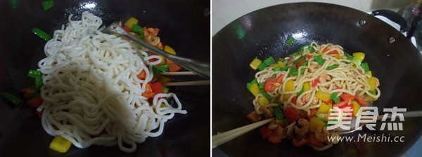 Stir-fried Udon Noodles with Shrimp and Mixed Vegetables recipe