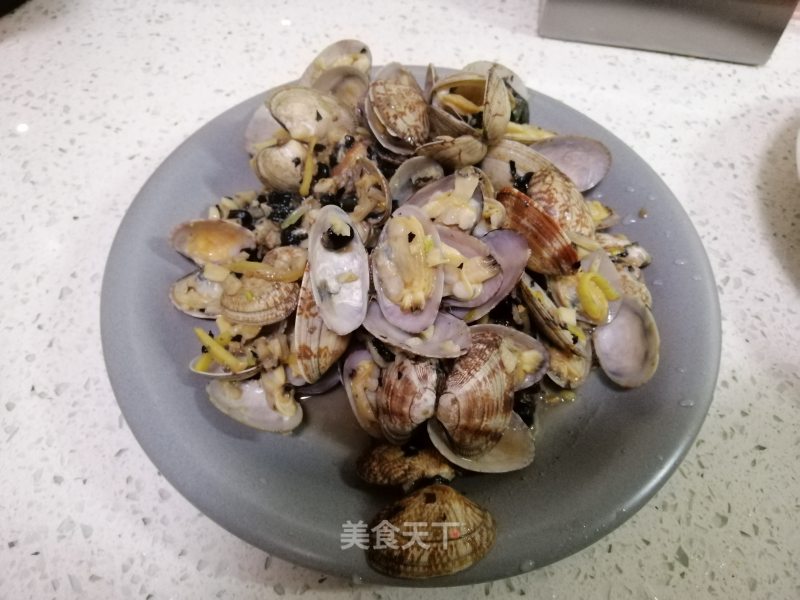 Stir-fried Clam with Perilla Bean and Garlic recipe