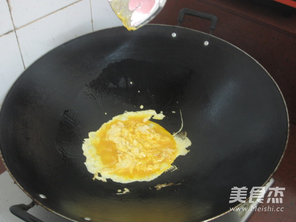 Scrambled Eggs with Onions recipe