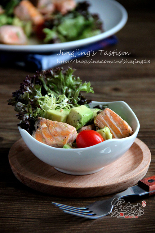 Salmon with Avocado Salad recipe