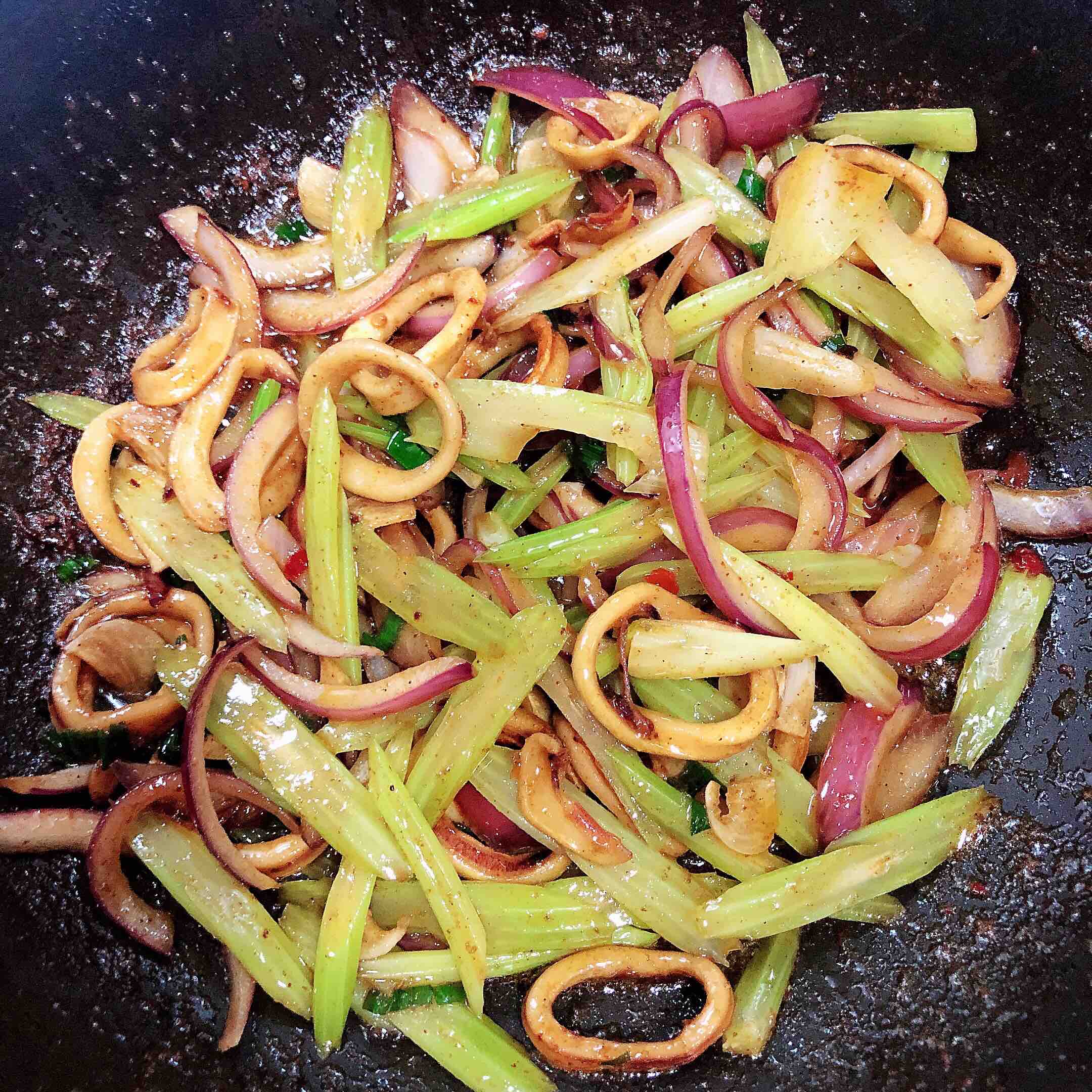 Spicy Celery Squid Rings recipe