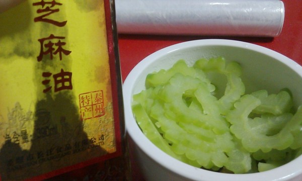 Cold Bitter Gourd and Shiitake Mushrooms recipe