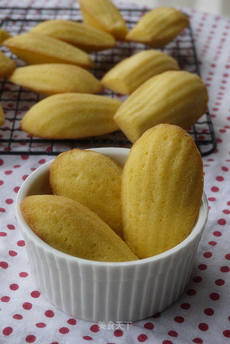 Lemon Scented Madeleine recipe