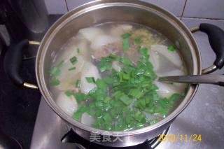 Garlic and Radish Chicken Bone Soup recipe