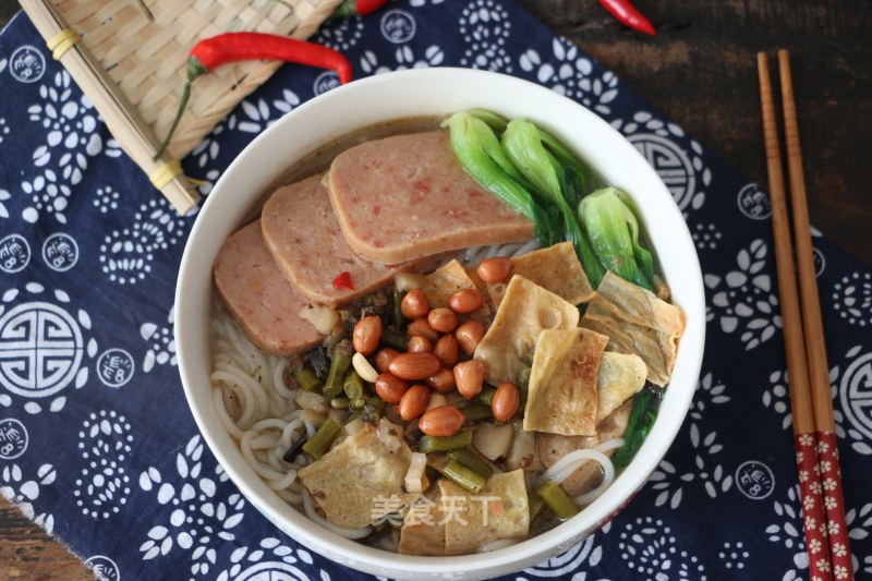 Luncheon Meat Version of Snail Noodles recipe