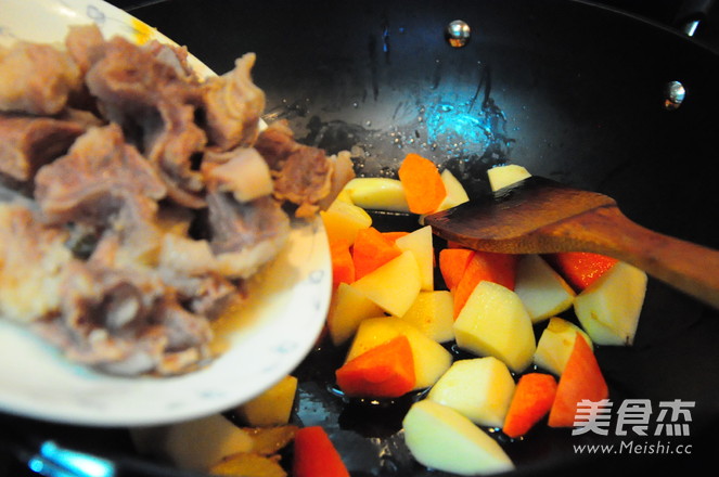 Potato Curry Beef recipe