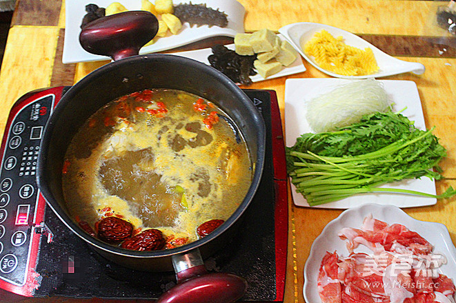 Crab, Cordyceps, Sea Cucumber Soup Pot recipe