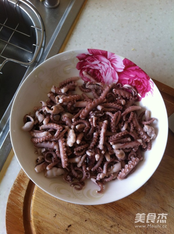 Spicy Spinach Octopus with Cold Sauce recipe