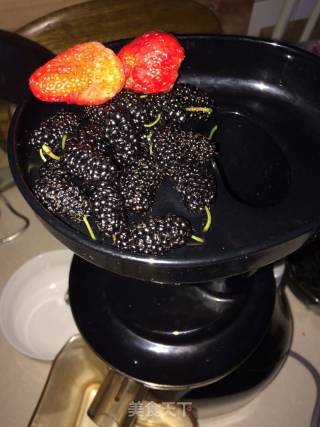 Mulberry Strawberry Juice recipe