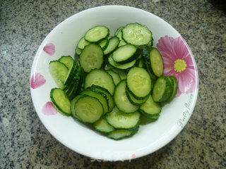 Vegetarian Chicken with Cucumber recipe