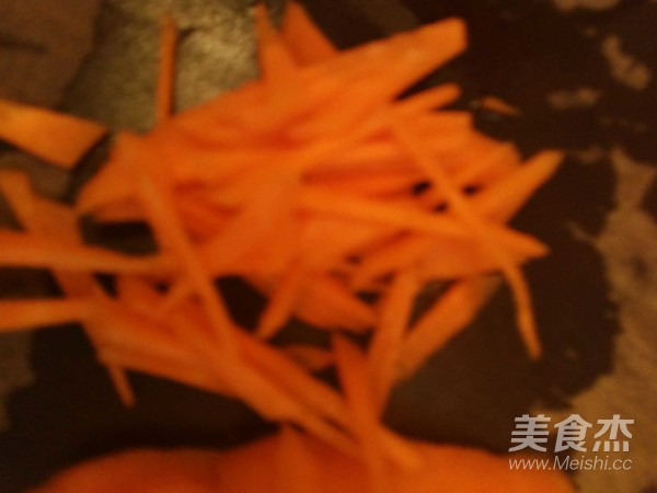 Steamed Fish with Carrots recipe