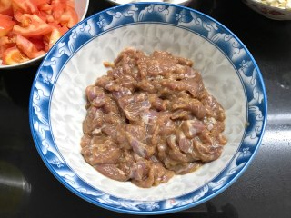 Beef with Tomato and Enoki Mushroom recipe