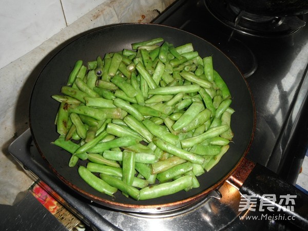 Stir-fried Kidney Beans recipe