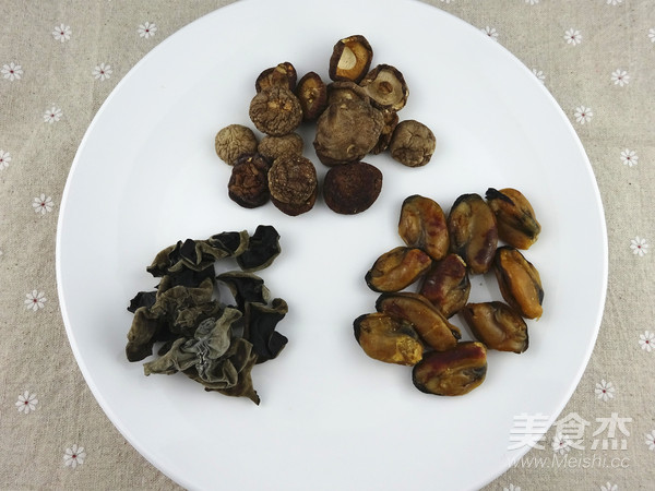 Mushroom, Fungus, Mussel Soup recipe