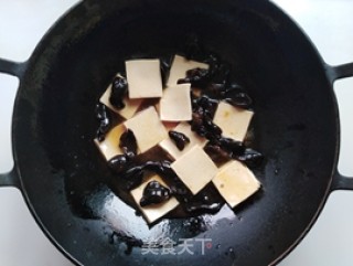 Braised Tofu with Cabbage recipe