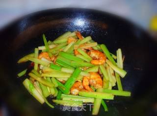 [family Quick Hand Stir-fry] Stir-fried Celery with Shrimp in Oyster Sauce recipe