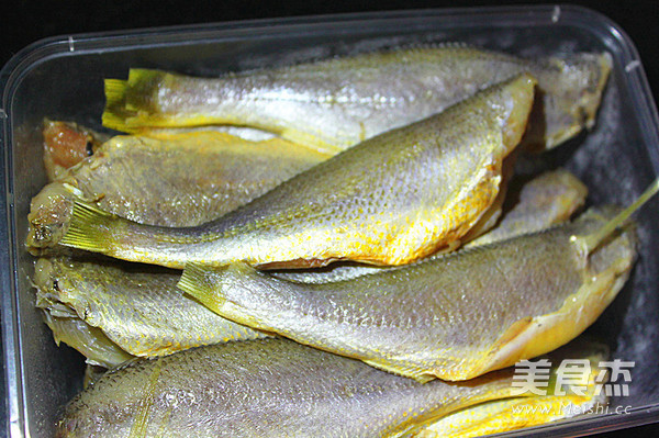 Fragrant Yellow Croaker recipe