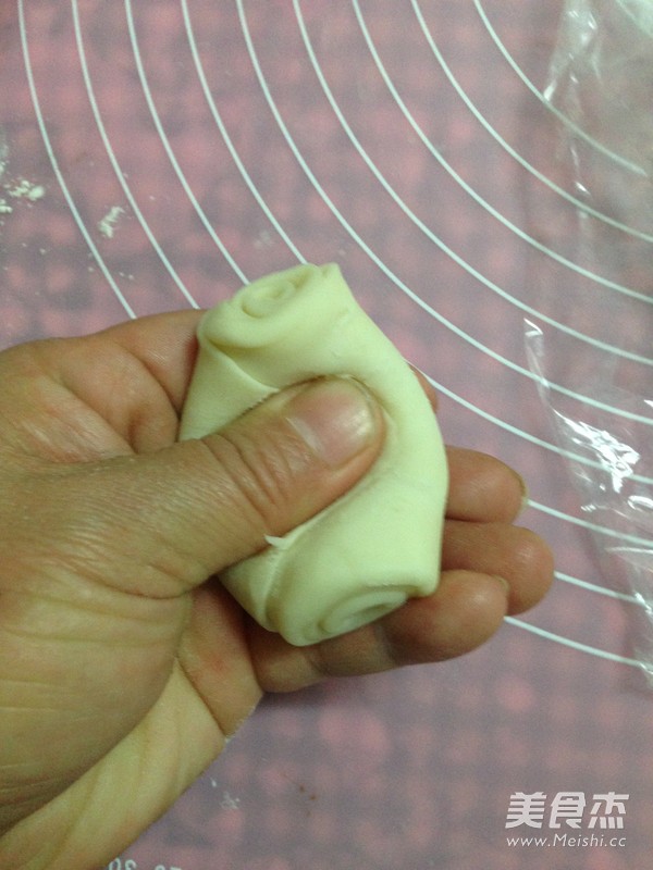 Bean Paste Chrysanthemum Crisp recipe